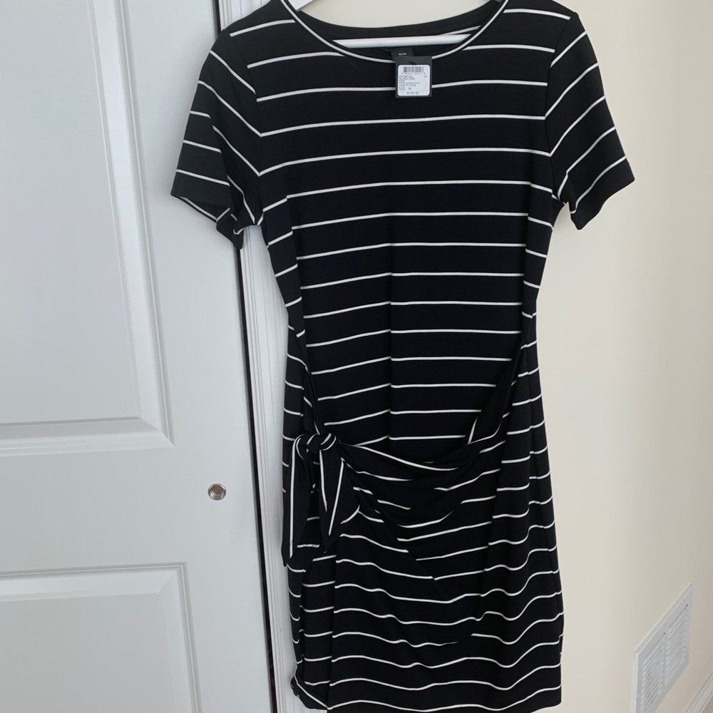 Club Monaco faux wrap dress size M - NWT